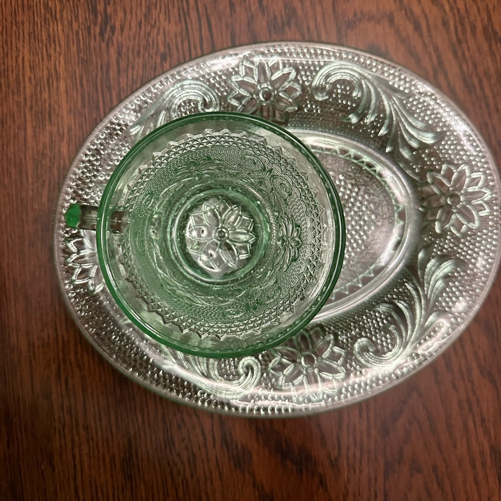 Vintage Tiara Indiana Glass Chantilly Green snack set - Picture 2 of 5